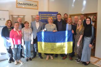 Finansē Eiropas Savienība / Finansējumu nodrošina Eiropas Savienība Patvēruma, migrācijas un integrācijas fonds. Par “Nevalstisko organizāciju pasākumi Ukrainas civiliedzīvotāju atbalstam” projekta “Palīdzības platformaUkrainas civiliedzīvotājiem Vidzemē” saturu atbild nodibinājums “Valmieras novada fonds”.